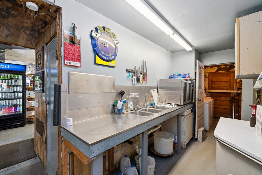 35800 7th (Hwy101) St, Nehalem, OR à vendre - Photo de l’immeuble – Image 3 sur 39