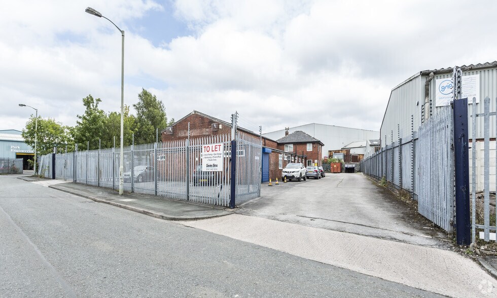 Kenwood Rd, Stockport à vendre - Photo de l’immeuble – Image 3 sur 4