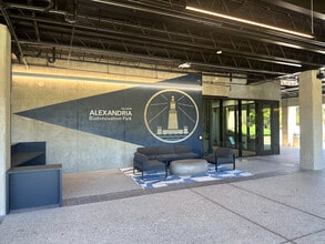 3440 Hillview Ave, Palo Alto, CA à louer Photo intérieure– Image 2 sur 6