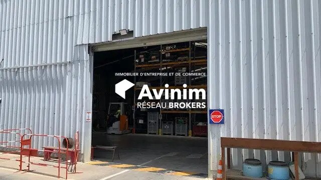 Industriel/Logistique dans Orange à louer - Photo de l’immeuble – Image 3 sur 17