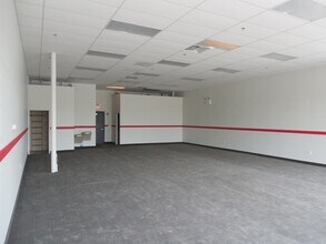 801-875 N Randall Rd, Batavia, IL à louer Photo intérieure– Image 2 sur 3