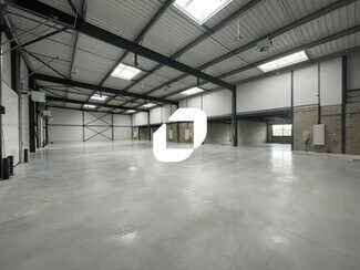 Plus de détails pour Local d'activités à louer