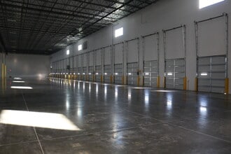 0000 Eastport Rd, Jacksonville, FL à louer Photo intérieure– Image 1 sur 4