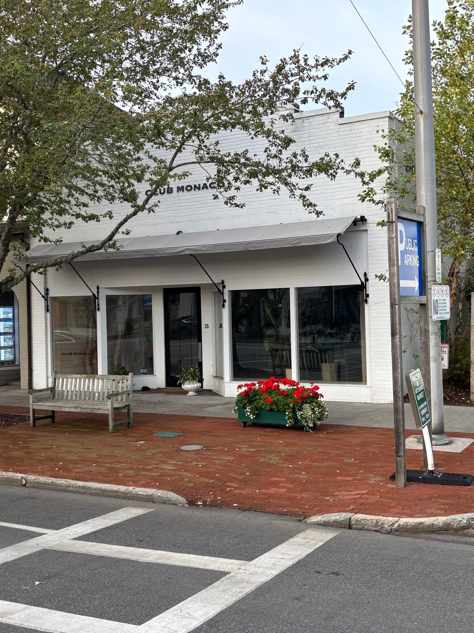 35 Main St, Southampton, NY à louer Photo de l’immeuble– Image 1 sur 5