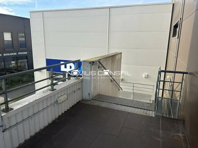 Local commercial dans Colomiers à louer - Photo de l’immeuble – Image 3 sur 8