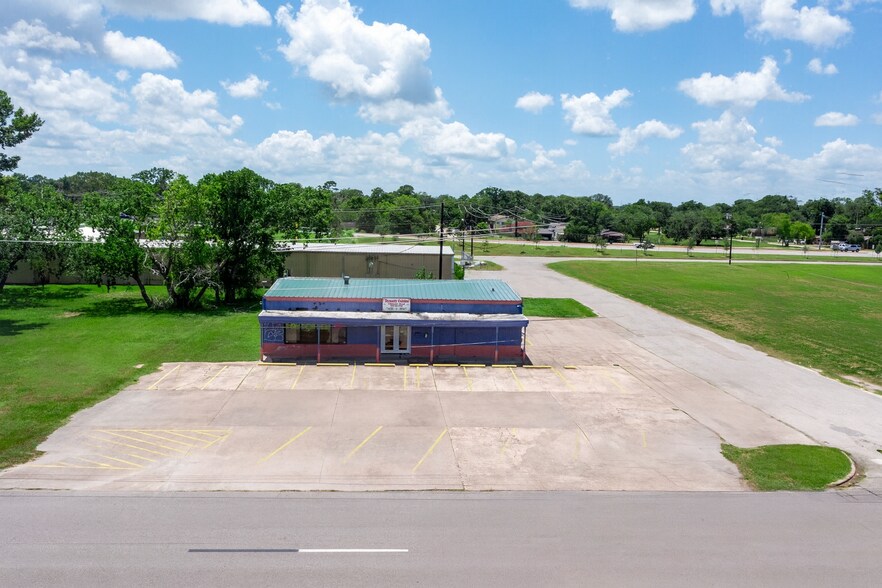 500 S Velasco St, Angleton, TX à vendre - Photo de l’immeuble – Image 1 sur 29