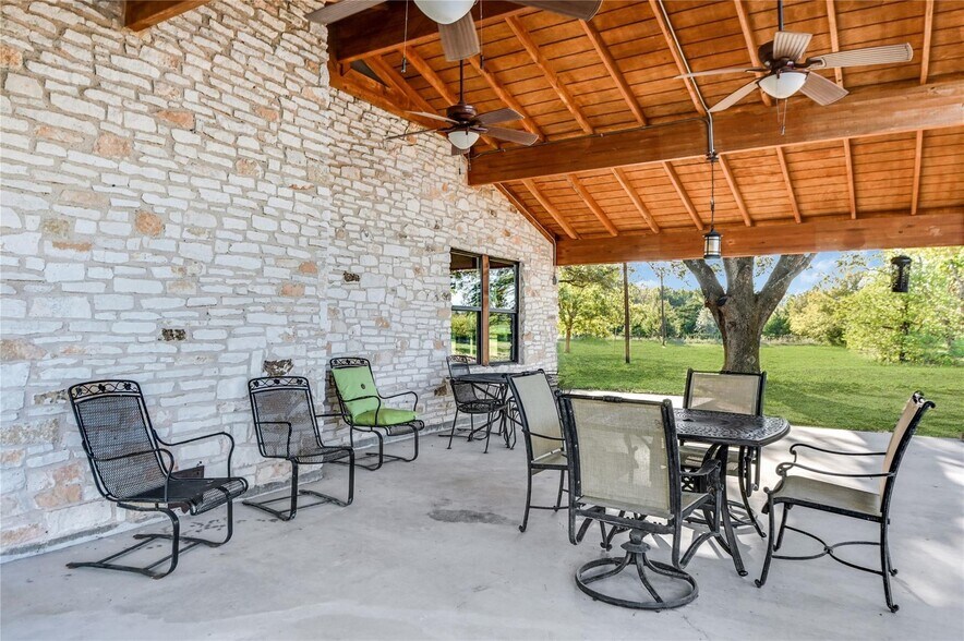 5420 Frances rd, La Grange, TX à vendre - Photo de l’immeuble – Image 3 sur 41