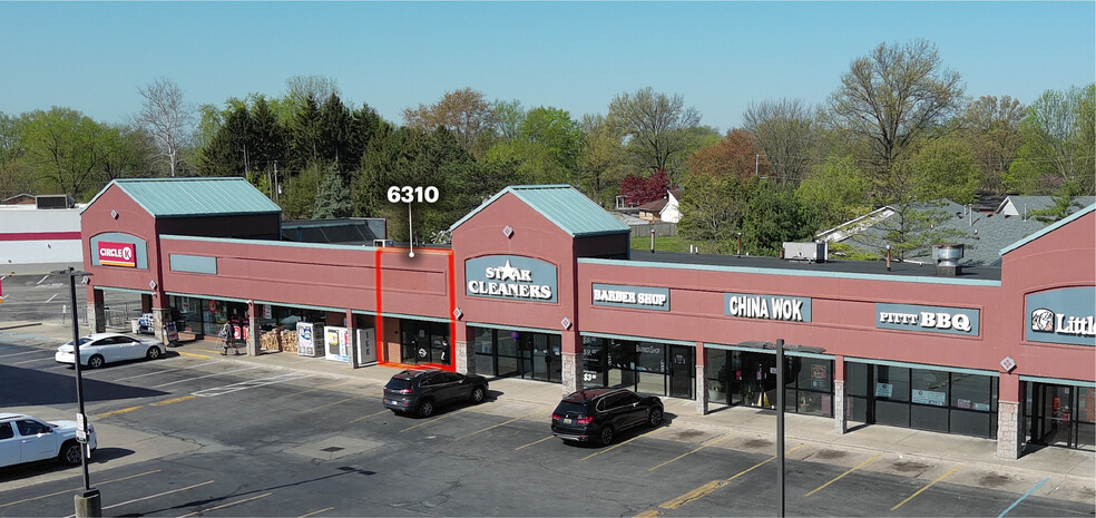 6308-6322 Oaklandon Rd, Indianapolis, IN à louer - Photo de l’immeuble – Image 1 sur 8