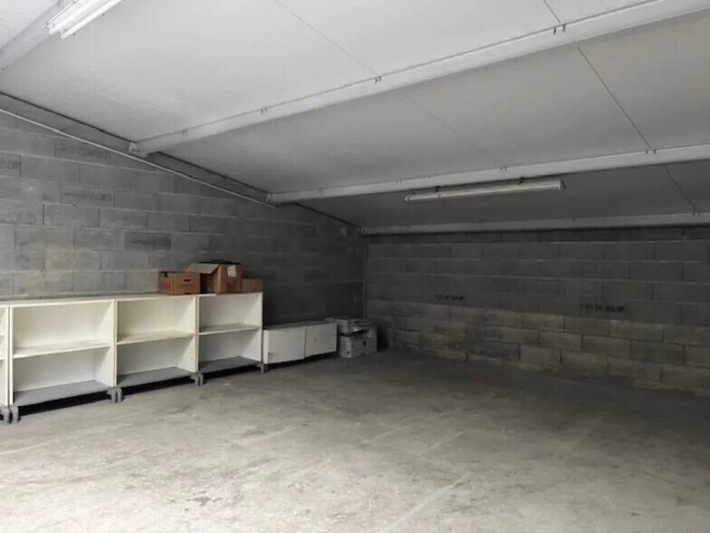 Local d’activités dans Villeneuve-Tolosane à louer - Photo de l’immeuble – Image 3 sur 13