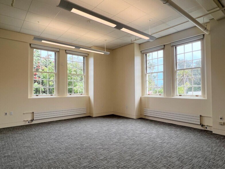 39 Mesa St, San Francisco, CA à louer - Photo de l’immeuble – Image 3 sur 27