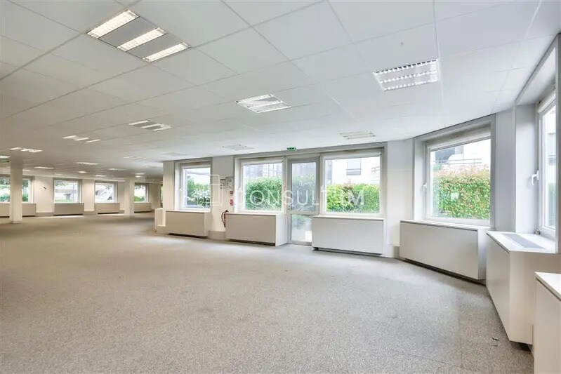 Bureau dans Suresnes à vendre - Photo de l’immeuble – Image 3 sur 8