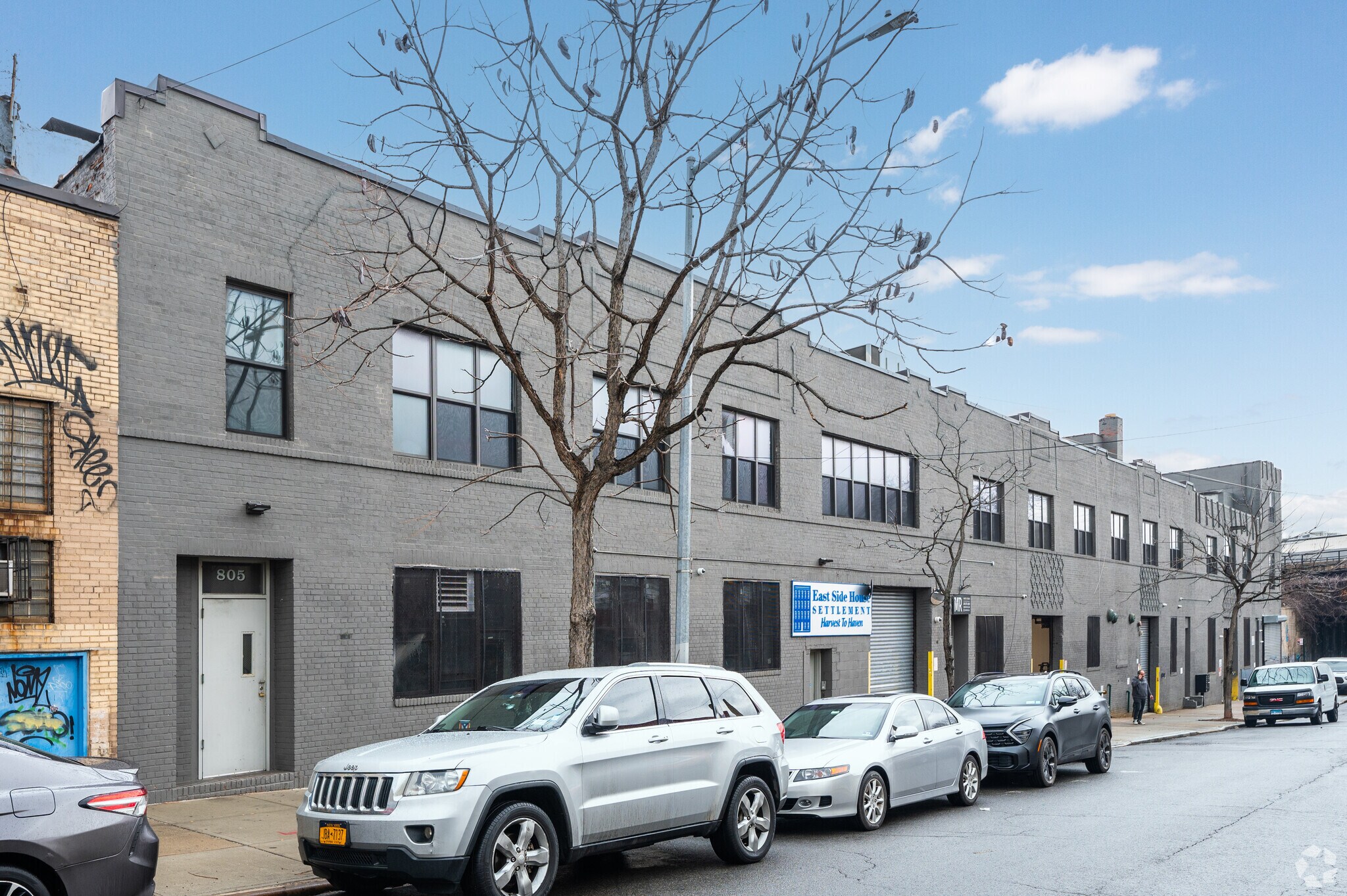 805 E 139th St, Bronx, NY à louer Photo principale– Image 1 sur 33