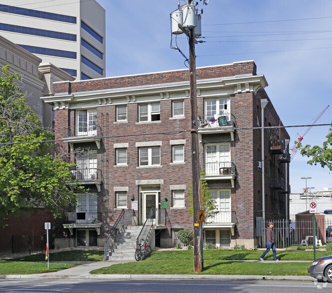 136 S 300 E, Salt Lake City, UT à vendre - Photo principale – Image 1 sur 4
