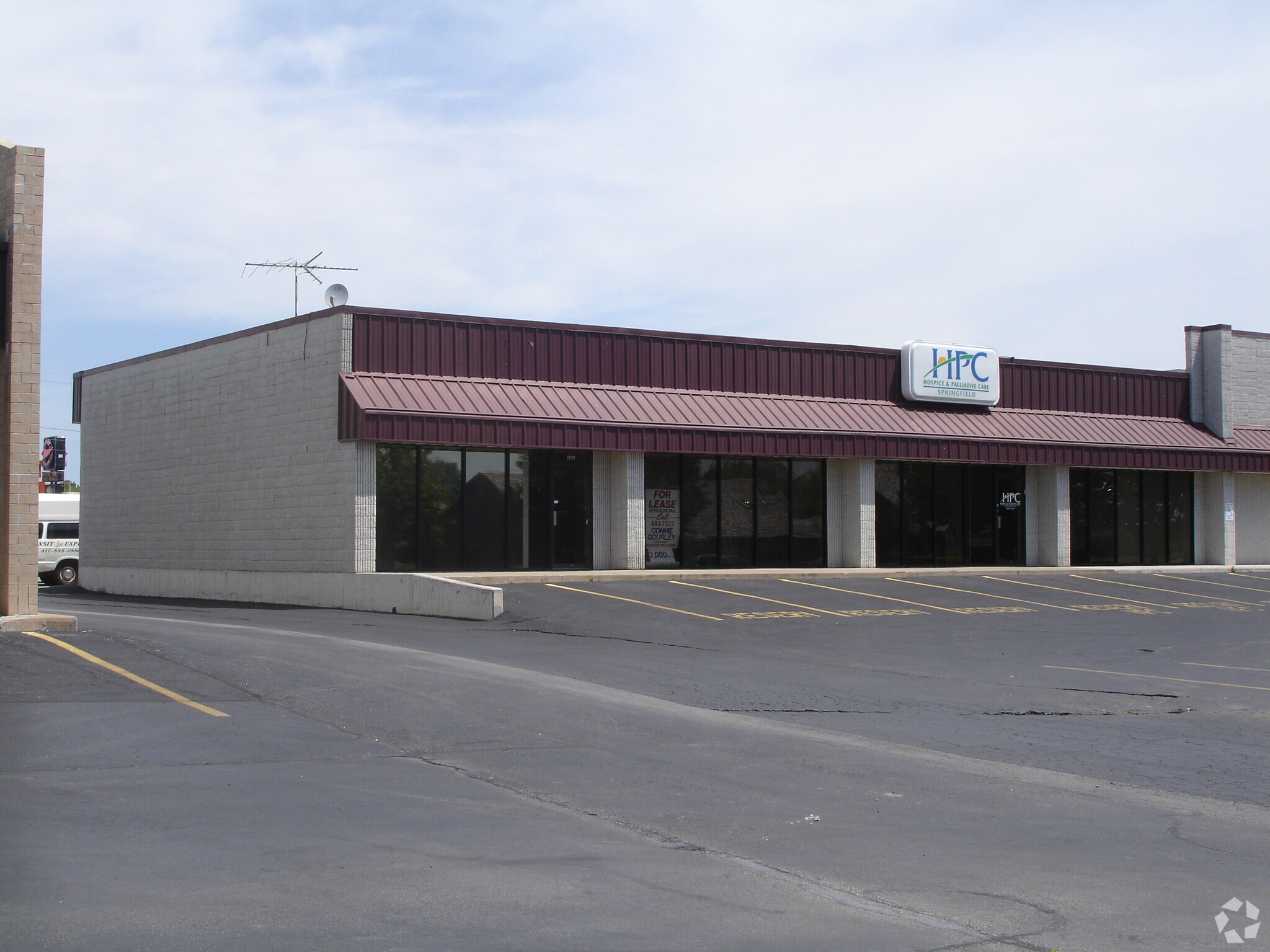 1249-1251 E Montclair St, Springfield, MO à louer Photo principale– Image 1 sur 3