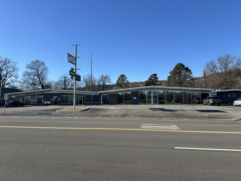 822 S Broadway St, Poteau, OK à vendre - Photo principale – Image 1 sur 14