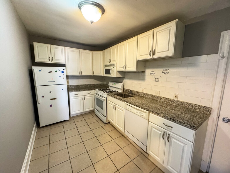 814 Park Ave, Baltimore, MD à vendre - Photo intérieure – Image 3 sur 12