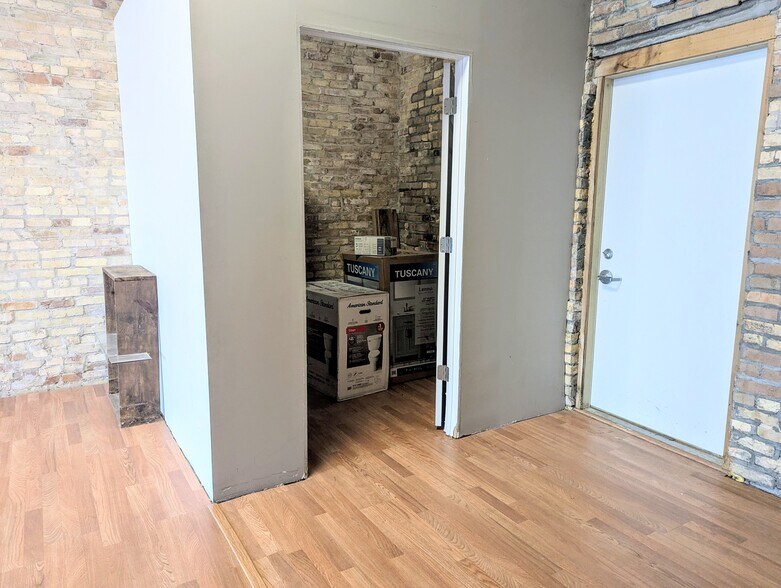1017 Washington Ave, Bay City, MI à vendre - Photo de l’immeuble – Image 3 sur 73