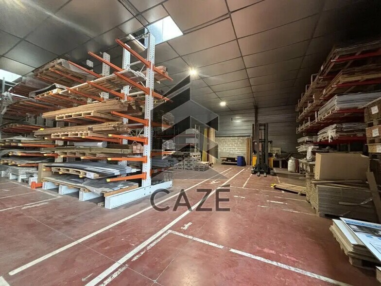 Industriel/Logistique dans Carbon-Blanc à louer - Photo de l’immeuble – Image 3 sur 9