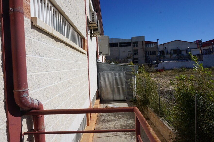 Industriel/Logistique dans Petrer à vendre - Photo de l’immeuble – Image 3 sur 21