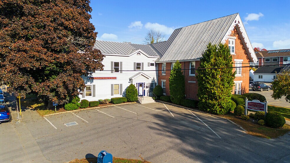 44 Elm St, Waterville, ME à vendre - Photo de l’immeuble – Image 1 sur 15