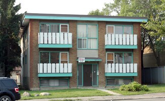 Plus de détails pour 9859 82nd Ave NW, Edmonton, AB - Logement à vendre