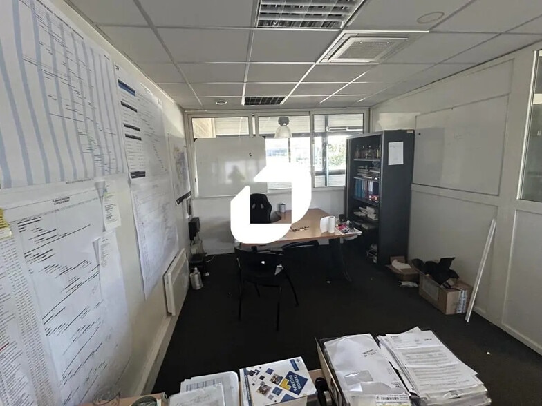 Local d’activités dans Montévrain à louer - Photo de l’immeuble – Image 3 sur 4