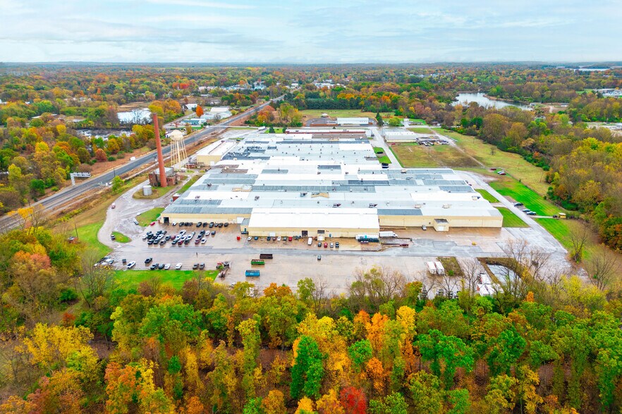 1300 Falahee Rd, Jackson, MI à louer - Photo de l’immeuble – Image 3 sur 12