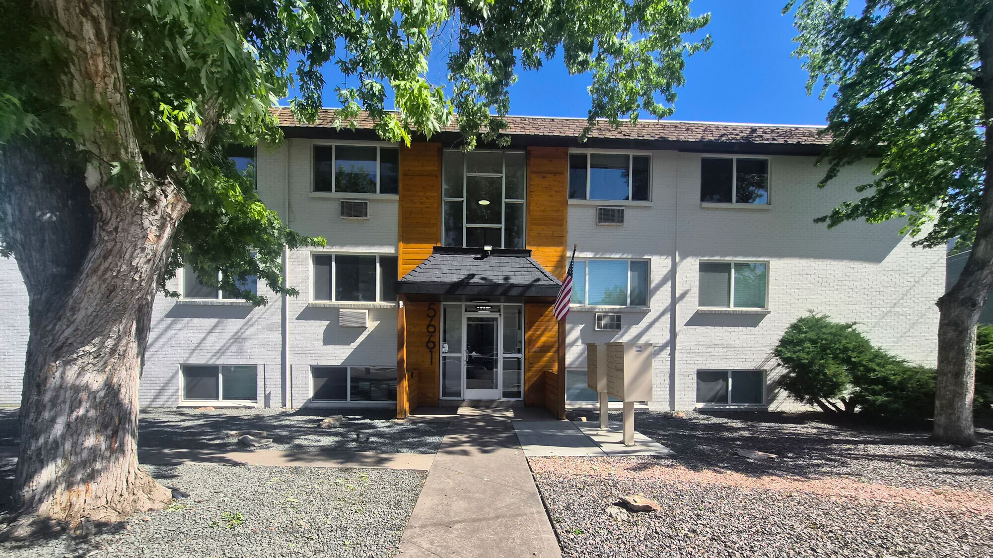 5661 W Green Meadows Pl, Denver, CO à vendre Photo de l’immeuble– Image 1 sur 19