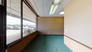 12243-12305 Natural Bridge Rd, Bridgeton, MO à louer Numérisation 3D Matterport– Image 1 sur 3