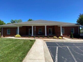 Plus de détails pour 460 S Main St, Davidson, NC - Bureau à louer