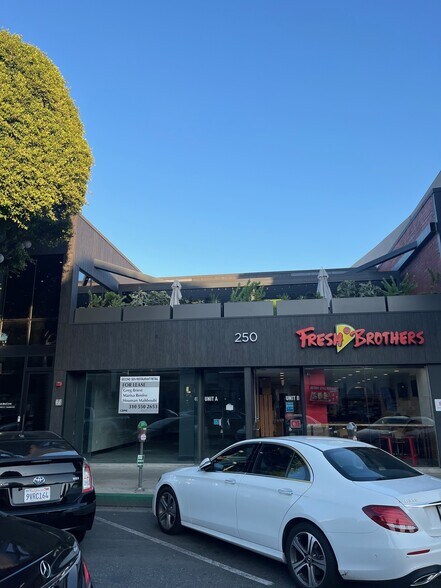 250 S Beverly Dr, Beverly Hills, CA à louer - Photo de l’immeuble – Image 3 sur 3