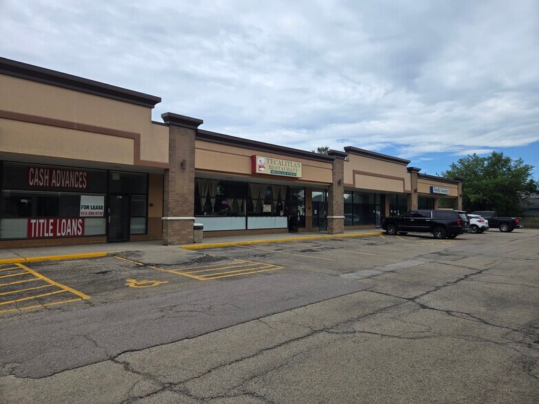320 Eagle Dr, Rochelle, IL à louer - Photo de l’immeuble – Image 2 sur 4
