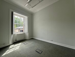 129 High St, Linlithgow à louer Photo intérieure– Image 2 sur 2