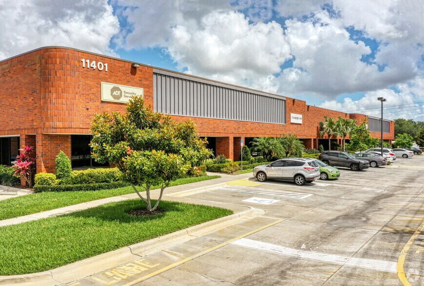 11401 Belcher Rd, Largo, FL à louer - Photo de l’immeuble – Image 2 sur 17