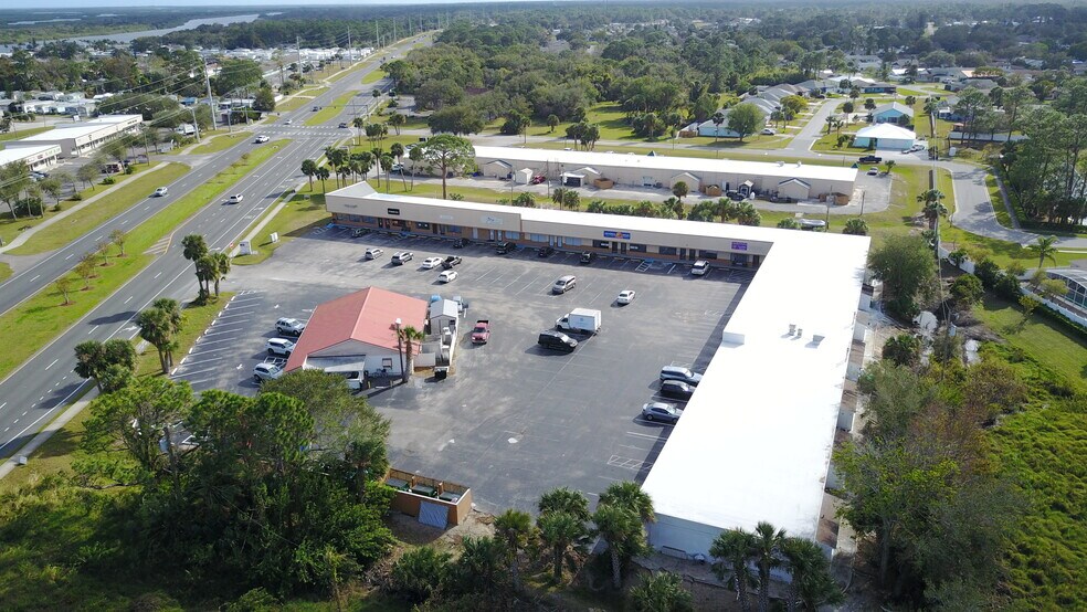 Edgewater Portfolio | 39,000 SF | Retail portefeuille de 2 biens à vendre sur LoopNet.fr - Photo de l’immeuble – Image 3 sur 37