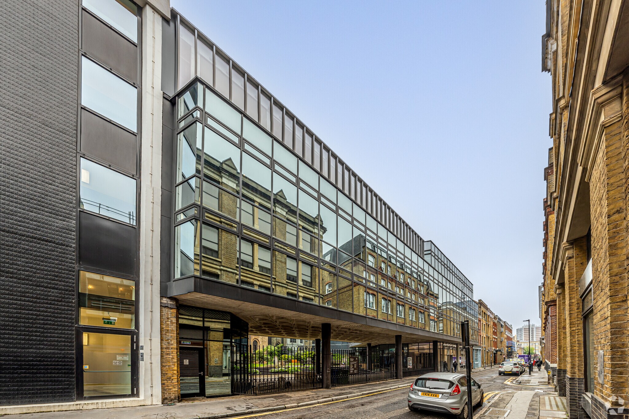 39 Tabernacle St, Londres à louer Photo de l’immeuble– Image 1 sur 29
