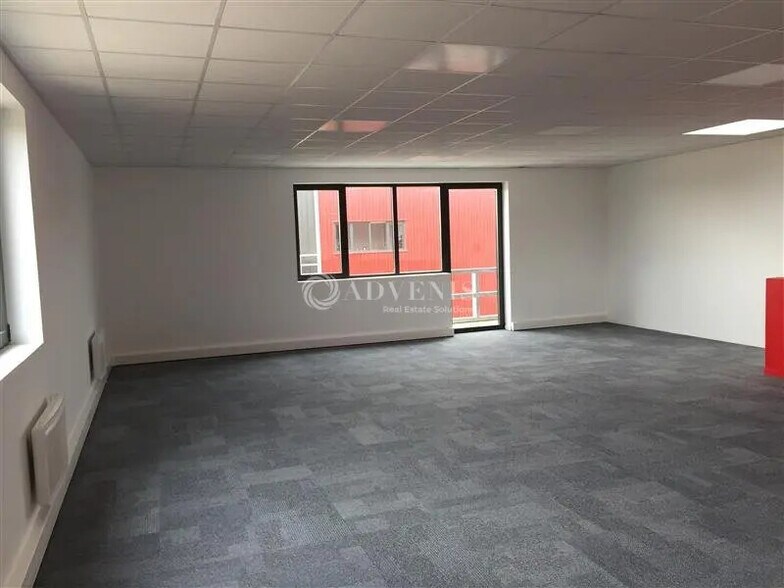 24 Rue Clément Ader, Saint-Pierre-du-Perray à louer - Photo de l’immeuble – Image 3 sur 7