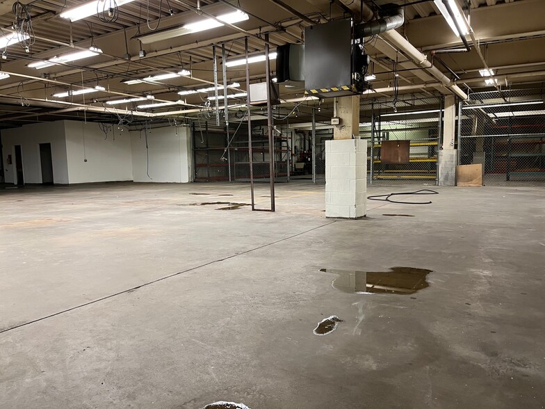 1 Testa Pl, Norwalk, CT à louer - Photo intérieure – Image 3 sur 35