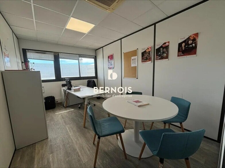 Bureau dans La Valette-du-Var à louer - Photo intérieure – Image 3 sur 6