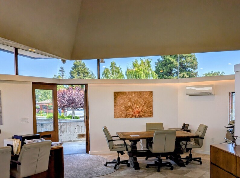 550 Water St, Santa Cruz, CA à vendre - Photo de l’immeuble – Image 3 sur 4