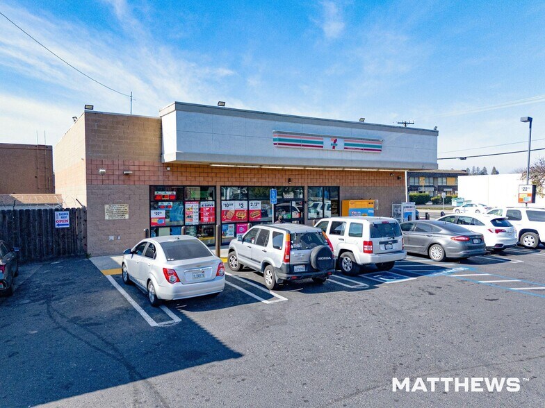 3225 Mchenry Ave, Modesto, CA à vendre - Photo de l’immeuble – Image 1 sur 2