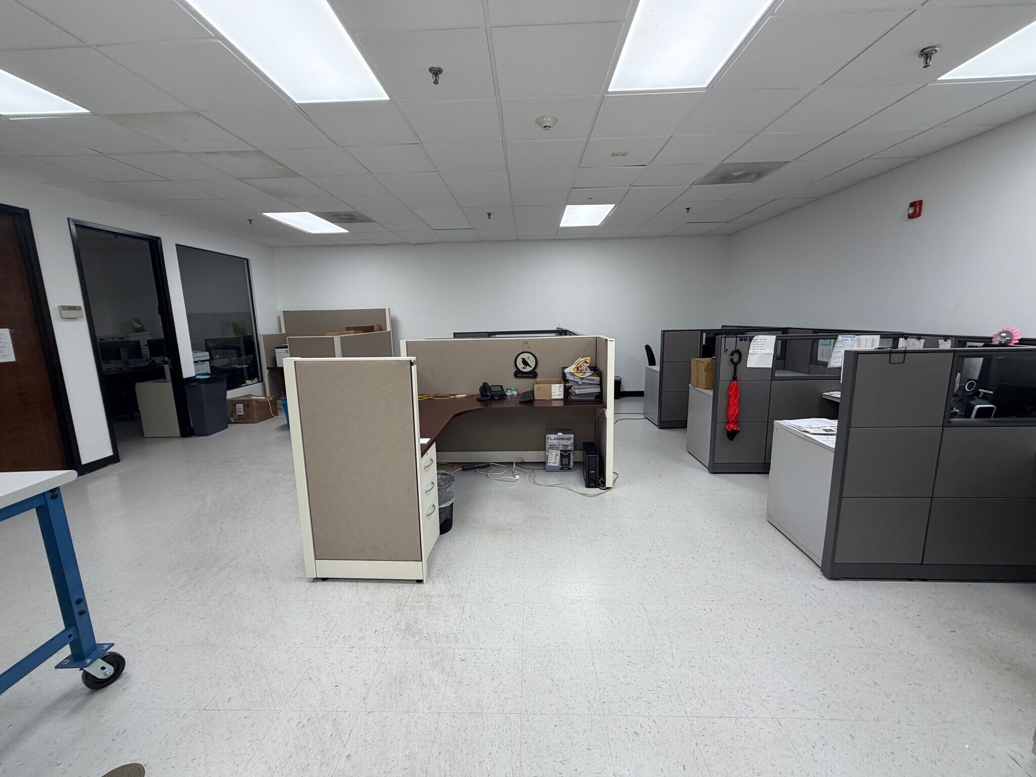 240-246 Crossways Park Dr W, Woodbury, NY à louer Photo principale– Image 1 sur 10