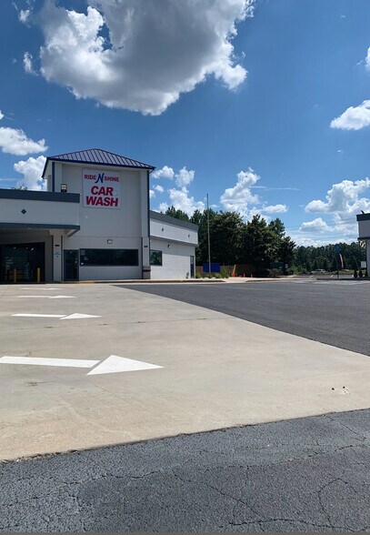 675 Southside Commercial Pky, Jonesboro, GA à vendre - Photo de l’immeuble – Image 2 sur 9