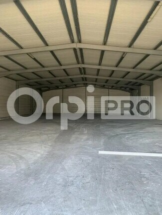 Plus de détails pour Industriel/Logistique à louer