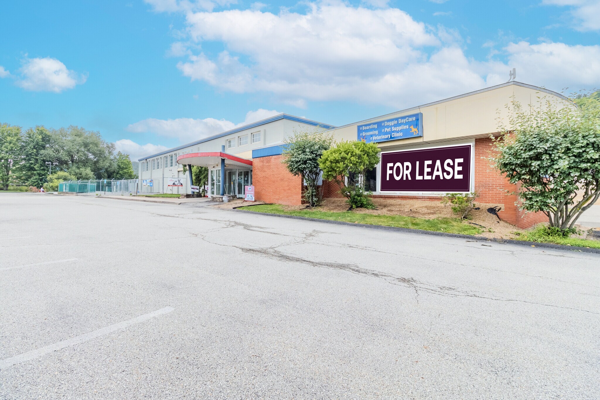 4051-4063 William Penn Hwy, Murrysville, PA à louer Photo de l’immeuble– Image 1 sur 18