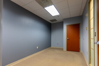 7001 Heritage Village Plz, Gainesville, VA à louer Photo intérieure– Image 2 sur 24