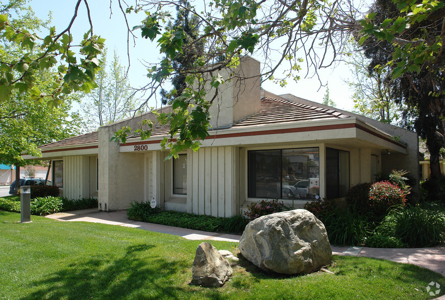 2800 Camino Dos Rios, Thousand Oaks, CA à vendre - Photo de l’immeuble – Image 2 sur 4