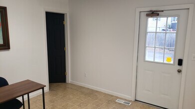 74 N Orange St, Xenia, OH à louer Photo intérieure– Image 2 sur 5