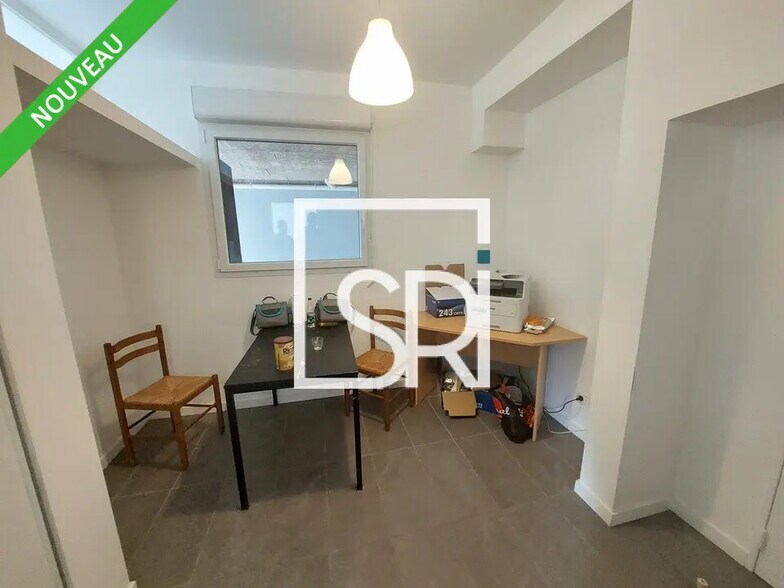 Bureau dans Clermont-Ferrand à vendre - Photo de l’immeuble – Image 3 sur 11