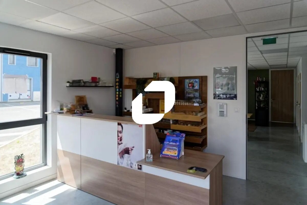 Local d'activités dans Saint-Herblain à vendre Photo de l’immeuble– Image 1 sur 9